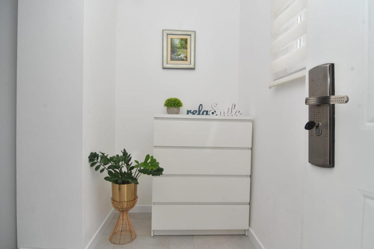 Apartman Gluic Sinj Exterior foto